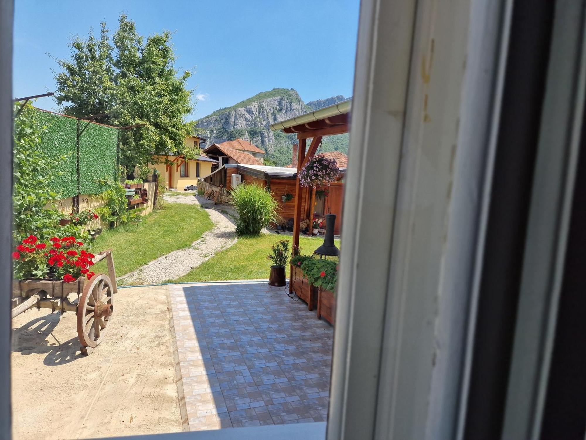 Konak -Guest House -Ramonda Serbika Ниш Екстер'єр фото